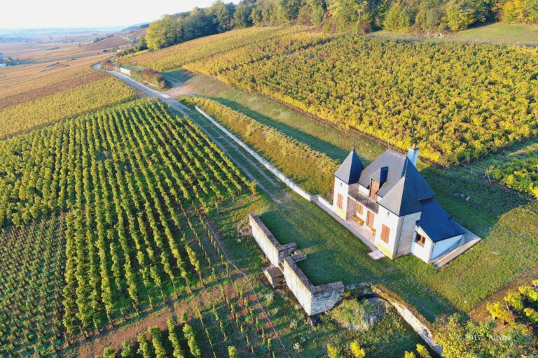 Les Monts Luisants